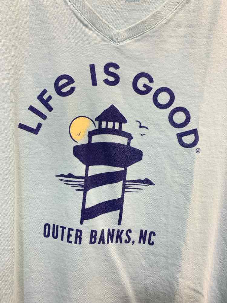PRE-OWNED LIFE IS GOOD Size L LIGT BLU/BLU/YLW T-shirt/OUTER BANKS NC