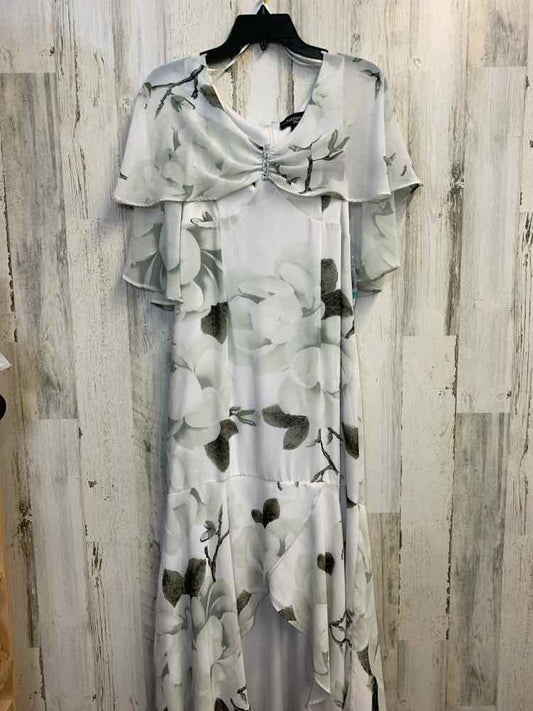 NWT R&M RICHARDS Dresses and Skirts Size 8P WHT/GRAY Floral HIGH LOW Dress