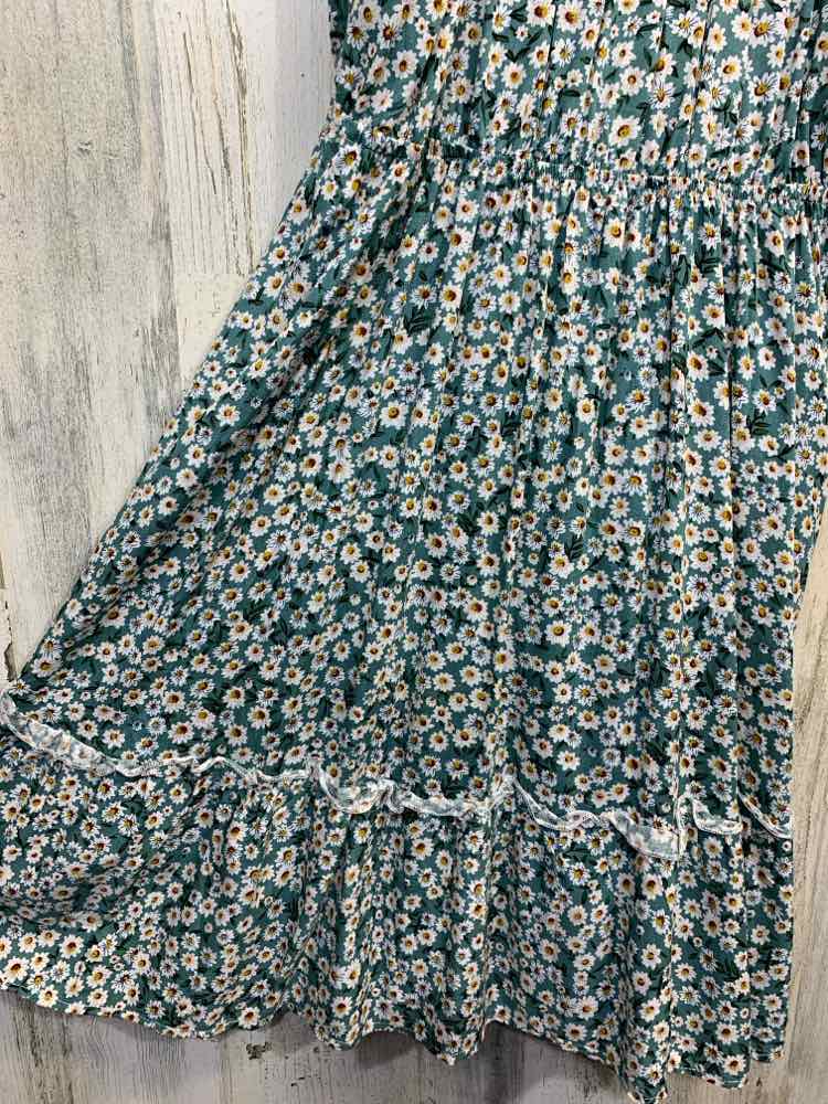 PRE-OWNED NAGGOO Dresses and Skirts Size M WHT/GRN/YEL DAISIES HALTER Dress
