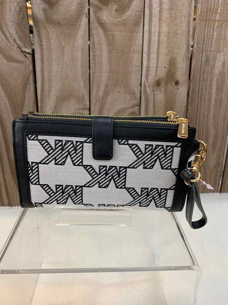 NWT MICHAEL KORS Designer Handbags BLK/BGE BI-FOLD WALLET