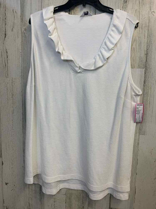 PRE-OWNED CROWN & IVY PLUS SIZES Size 2X WHT SLEEVELESS TOP