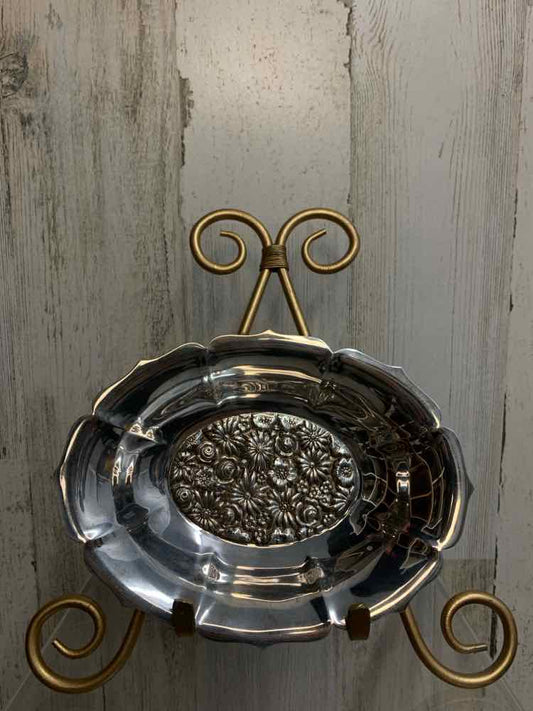 HOME DECOR/SILVER FLORAL TRAY