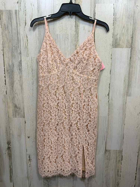 PRE-OWNED LULUS Dresses and Skirts Size M BLUSH Lace SPAGHETTI STRAP Dress/SPAGH