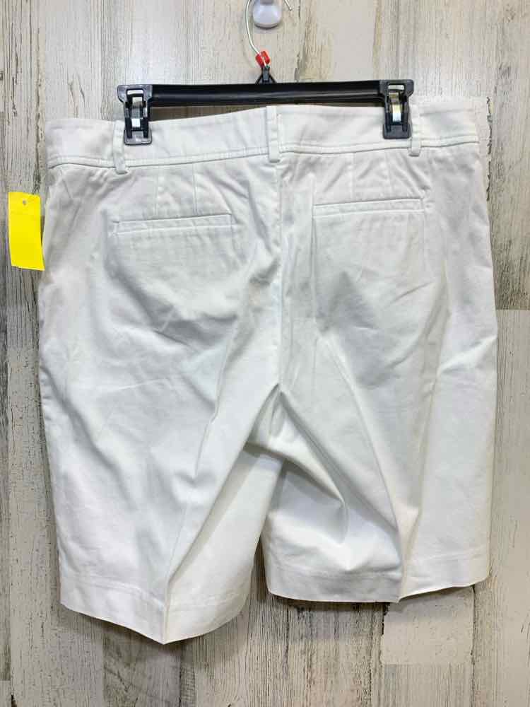 PRE-OWNED Size 12P TALBOTS BOTTOMS FLAT FRONT WHITE SHORTS