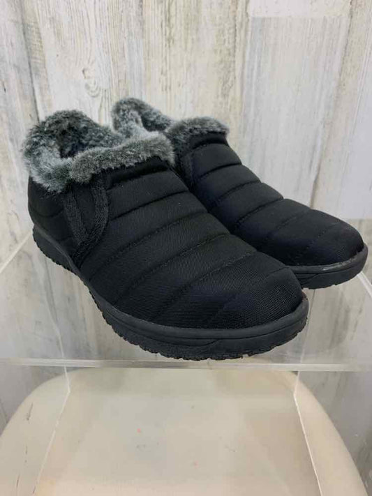 PRE-OWNED MINNETONKA SHOES Shoe Size 7 Black PUFFER SLIP ON Shoes