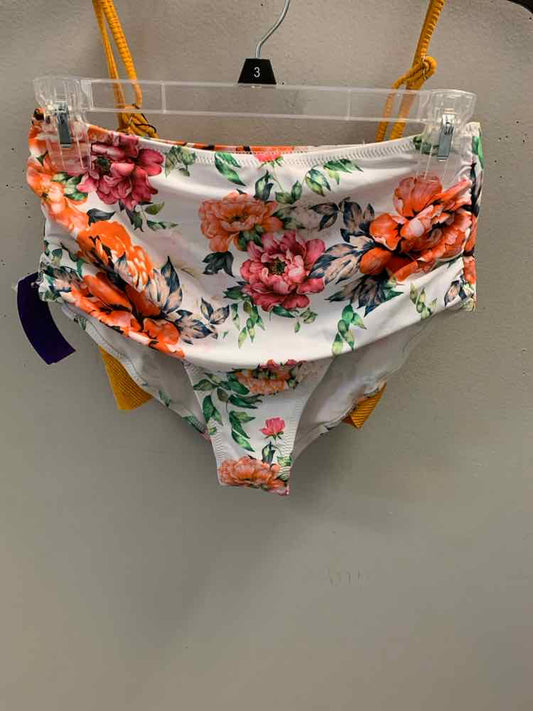 JJ QUEEN Swimwear Size M YEL/WHT Floral Swimsuit