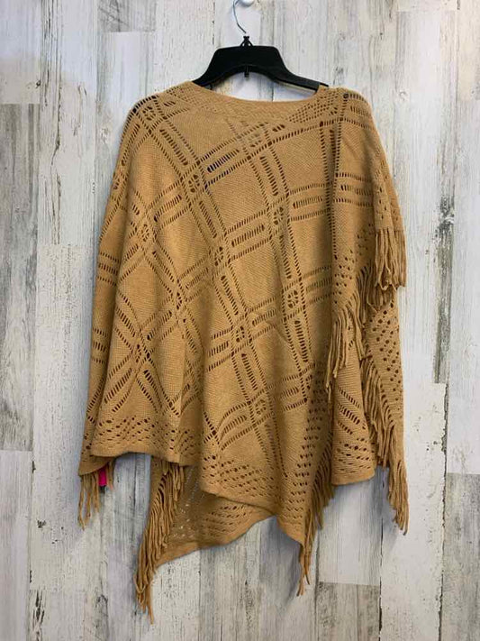 PASSAGE /NWT FRINGED SHAWL