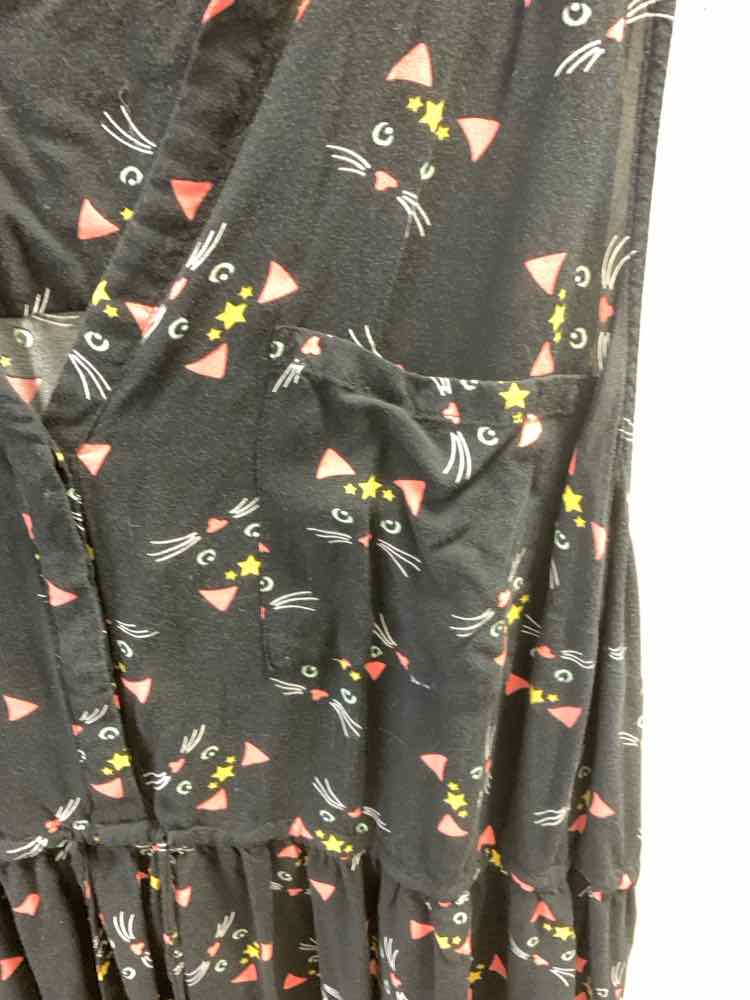 TORRID PLUS SIZES Size 4 Black CATS SLEEVELESS TOP