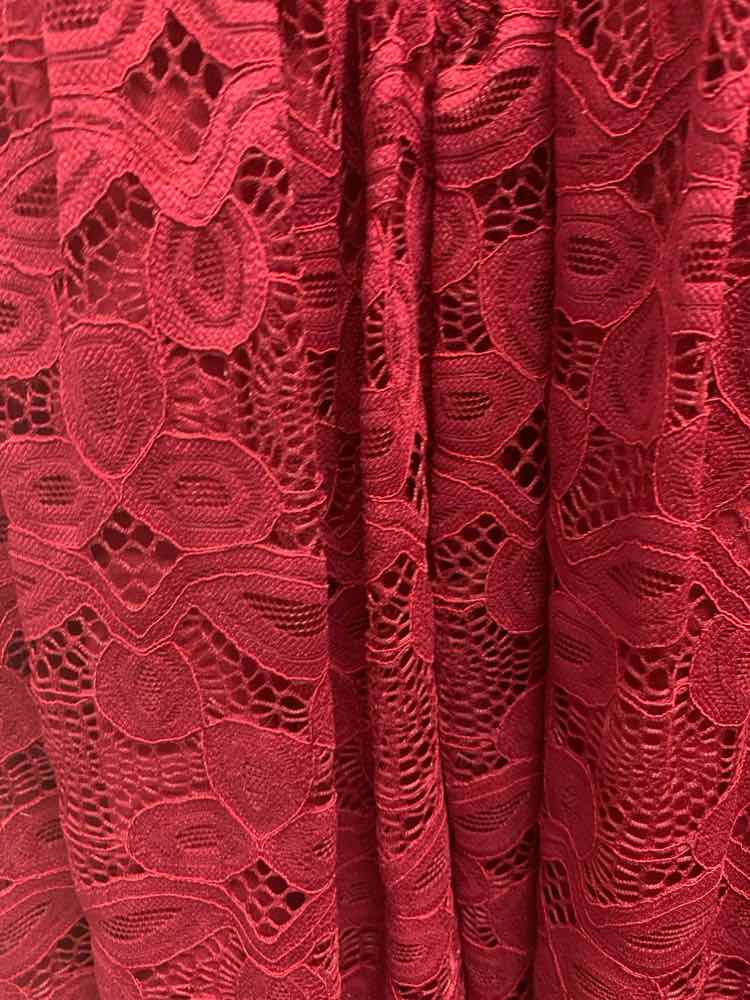 PRE-OWNED ALTARD STATE Dresses and Skirts Size L WINE LACE HIGH NECK Dress/WINE