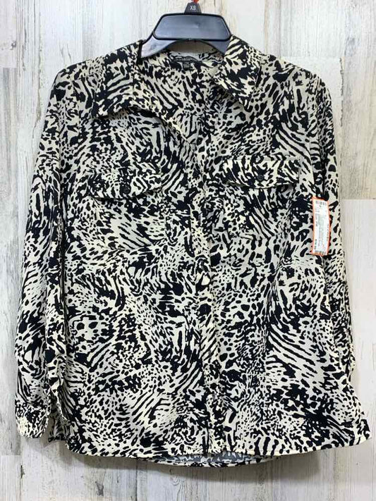 PRE-OWNED NOTATIONS Tops Size PM BEIGE/BLACK ZEBRA/CHEETAH BUTTON UP TOP