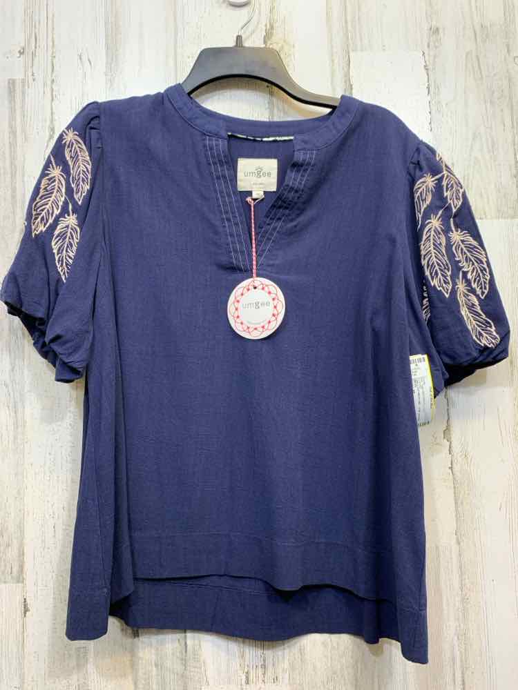 NWT UMGEE Tops Size M NAVY/WHITE PUFF SLEEVES Blouse