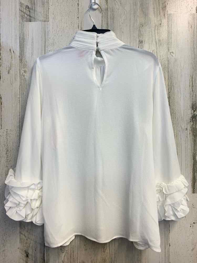 NWT VINCE CAMUTO Tops Size S White LONG SLEEVES TOP