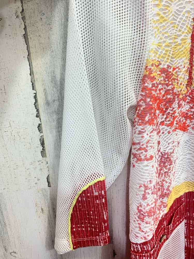 PRE-OWNED MULTIPLES PLUS SIZES Size 1X WHITE/RED/AQUA/YELLOW ABSTRACT Blouse/ABS