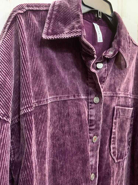 PRE-OWNED ZENANA/RAW HEM BUTTON DOWN FRONT POCKET SHACKET