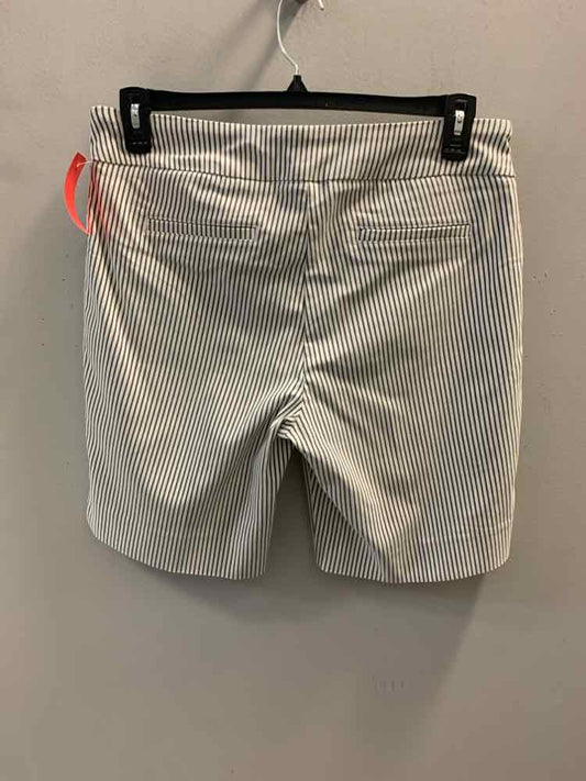 Size L HILARY RADLEY BOTTOMS WHT/GRAY Pinstripe BERMUDA Shorts