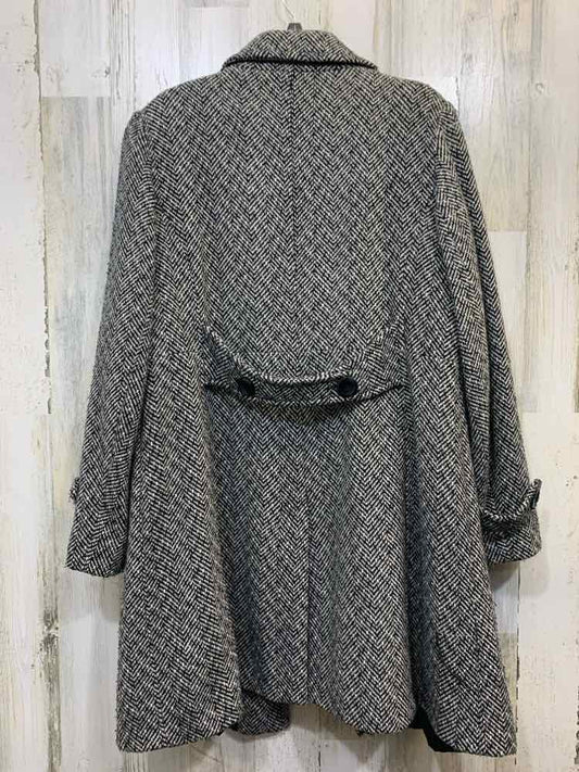 EAST 5TH PLUS SIZES Size 1X BLK/WHT Herringbone COAT Coat