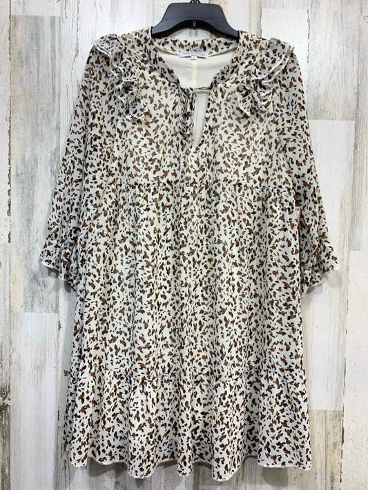 PRE-OWNED MISS SPARKLING/ABSTRACT SPOTTED PRINT 3/4 SLEEVE RUFFLE NECK