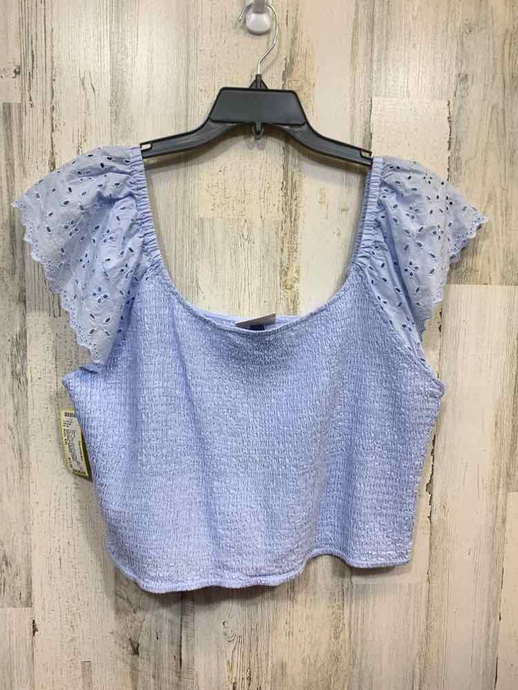 NWT UNIVERSAL THREADS/EYELET LACE SLEEVE DESIGN CROPPED TANK