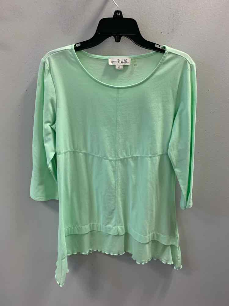 SIMPLY NOELLE Tops Size S/M Green TOP