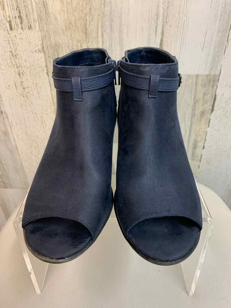 EASY STREET SHOES 7.5 Navy BOOTIE Boots/NAVY OPEN TOE BOOTIE W/ BUCKLE AT ANKLE