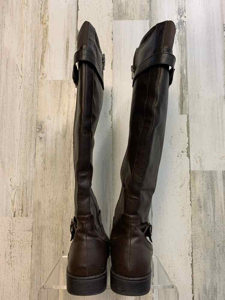 PRE-OWNED ZARINA SHOES 7 DARK BROWN Shoes/KNEE HIGH BOOTS