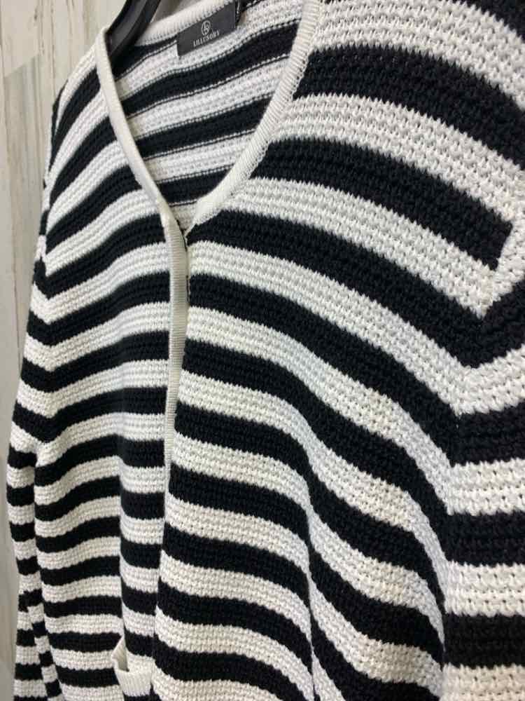 PRE-OWNED LILLUSORY Size XL Tops BLK/WHT BUTTON UP STRIPES Cardigan