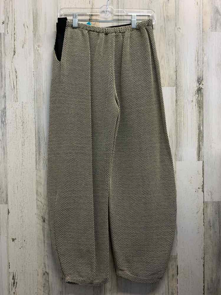 PRE-OWNED Size XS MI JONG LEE BOTTOMS BEIGE/BLACK CROCHET PANTS Pants/CROCHET BE