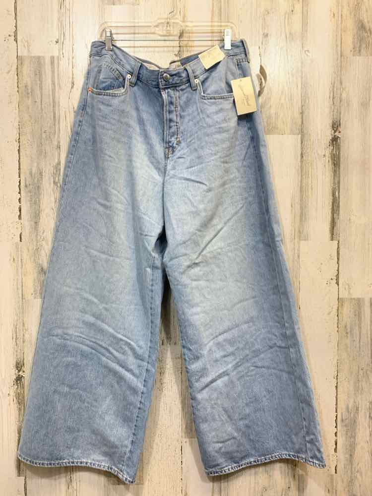 NWT Size 14 UNIVERSAL THREADS BOTTOMS Blue Jeans