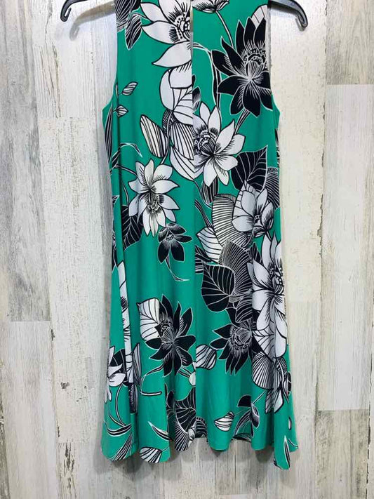 PRE-OWNED KASPER Dresses and Skirts Size PS GREEN/WHITE/BLACK TROPICAL Dress/GRE