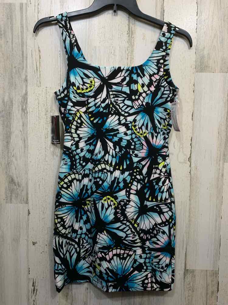 NWT NO BOUNDRIES Dresses and Skirts Size M BLK/WHT/BLU BUTTERFLY Dress