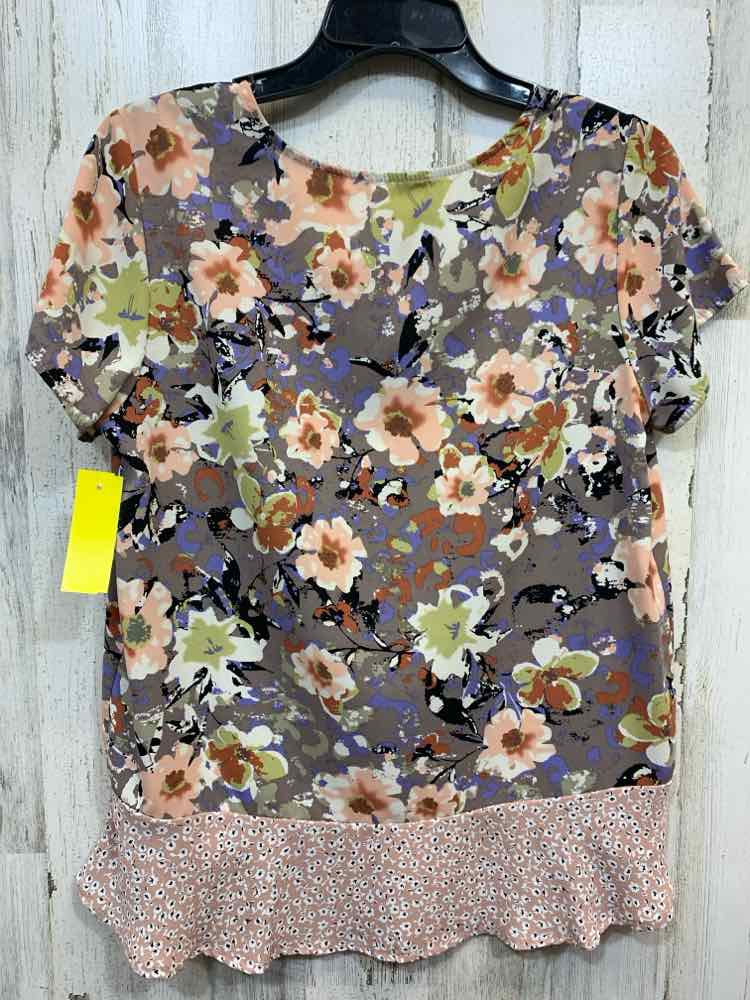 PRE-OWNED EN ELLE Tops Size S BLUSH/WHITE/BLACK/LVDER/OLIVE Floral Shirt/FLORAL