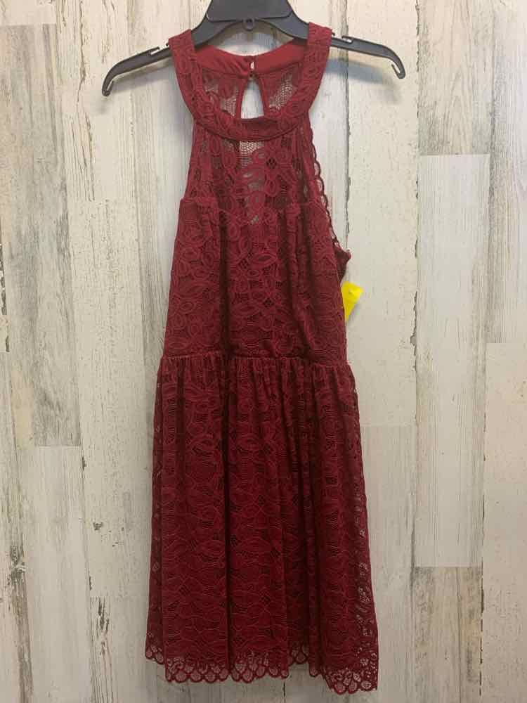 PRE-OWNED ALTARD STATE Dresses and Skirts Size L WINE LACE HIGH NECK Dress/WINE