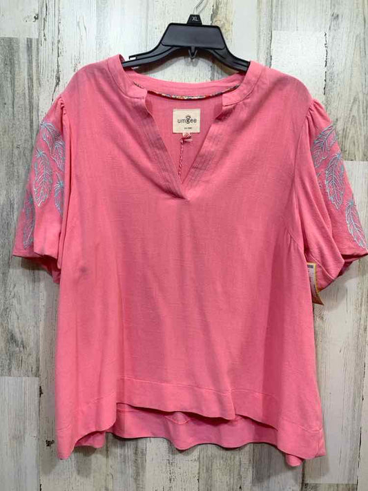 NWT UMGEE Tops Size L Pink PUFF SLEEVES/V NECK/BLUE FEATHER EMBROIDERY