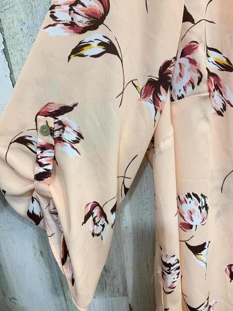 PRE-OWNED DANIELRAINN PLUS SIZES Size 1X WHT/BLK/PEACH Chiffon Floral Blouse