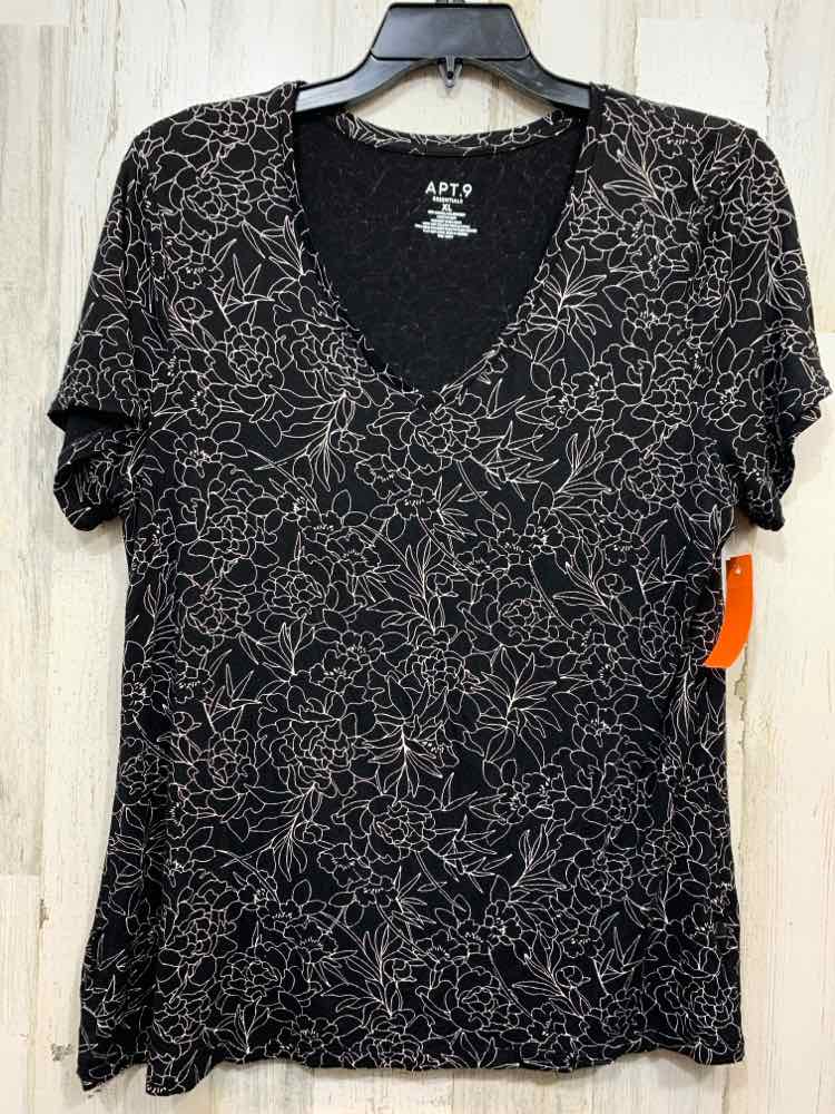 PRE-OWNED APT. 9 Tops Size XL BLK/WHT Floral VNECK Blouse