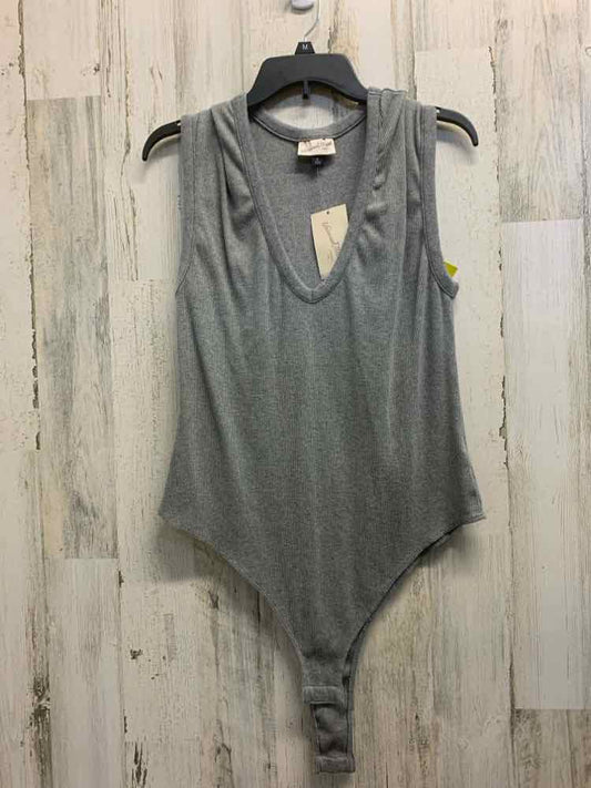 NWT UNIVERSAL THREADS Tops Size XL Gray RIBBED BODY SUIT Shirt/GRAY DEEP CUT V-N