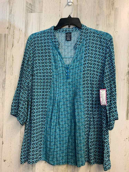 PRE-OWNED FADED GLORY PLUS SIZES Size 18W WHT/BLU/NVY 3/4 LENGTH TOP/FLORAL/GEOM