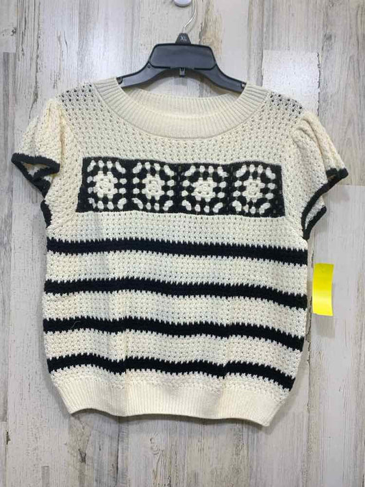 NWT BLU PEPPER Tops Size L BLK/BGE Stripe CAP SLEEVE/CROCHET Blouse