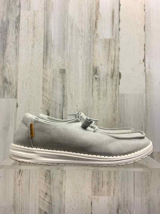 PRE-OWNED GRAY Size 10 Shoes/GRAY HEY DUDE SLIP ON SHOES