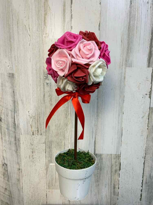 HOME DECOR/ROUND PLOTTED ROSES TREE