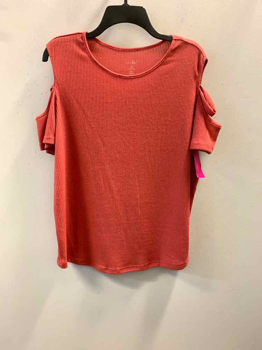JUST BE PLUS SIZES Size 1X CORAL COLD SHOULDERS TOP
