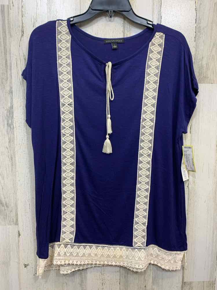 NWT SIGNATURE STUDIO Tops Size L NAVY/WHITE CROCHET SHORT SLEEVES Shirt/NAVY/WHI