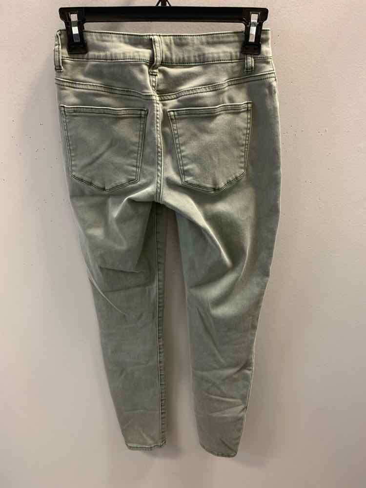 Size XS MAURICES BOTTOMS LT GREEN JEAN Pants