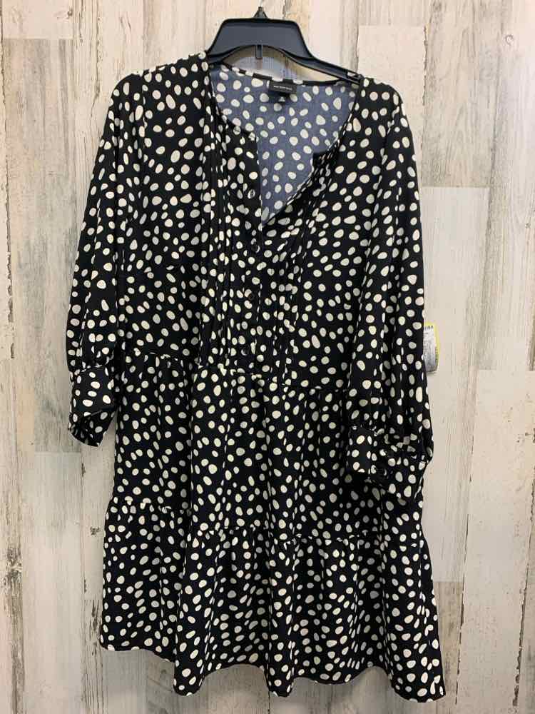 PRE-OWNED WHO WHAT WEAR Dresses and Skirts Size XL WHT/BLACK Polka Dot Dress