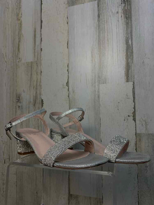 PRE-OWNED DE BLOSSOM COLLECTION SHOES 10 Silver Shoes/SPARKLY HEELS