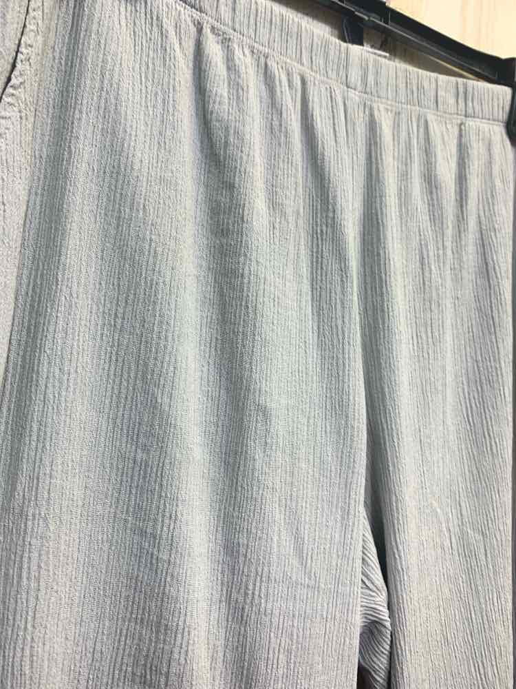 PRE-OWNED Size XL FOCUS BOTTOMS SEAFOAM RIPPLE CAPRI Pants/SEA-FOAM COLOR RIPPLE