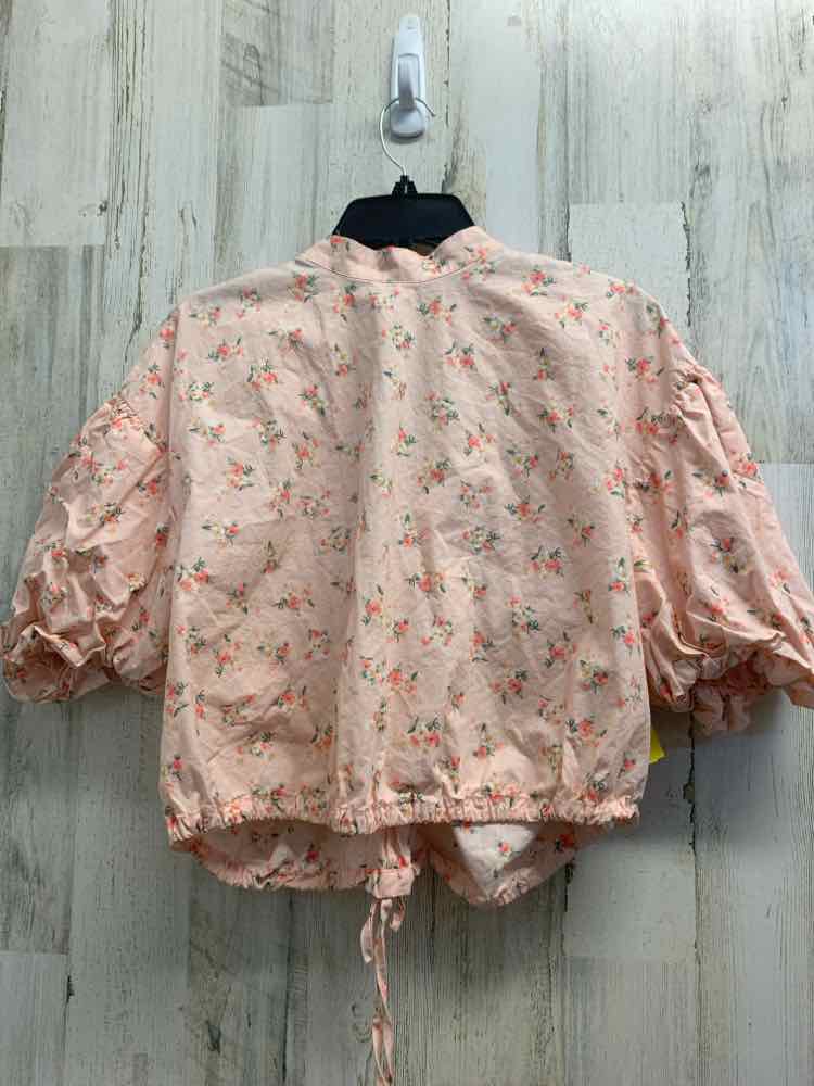 PRE-OWNED ANTHROPOLOGIE Tops Size L SOFT PINK/GREEN/WHITE ROSES CROP TOP Blouse/