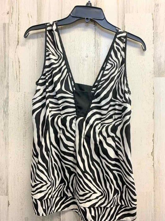 PRE-OWNED BANANA REPUBLIC Tops Size 10 BLK/WHT ZEBRA V-CUT NECKLINE Blouse