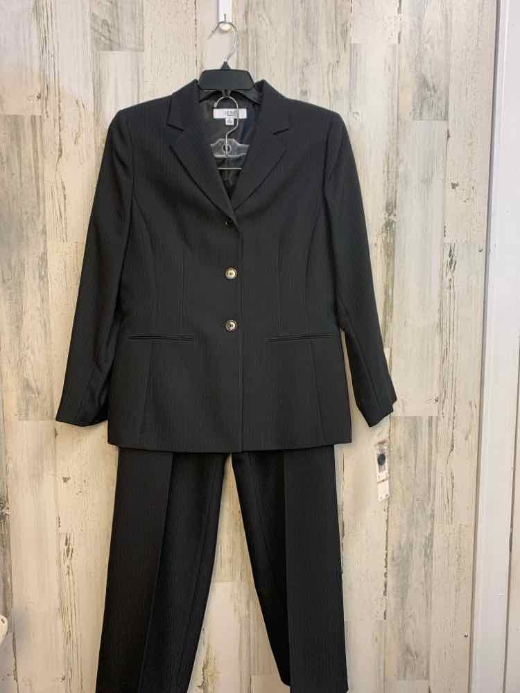 NWT Size 12 LE SUIT BOTTOMS Charcoal Pinstripe 2PC 2PC Ensemble