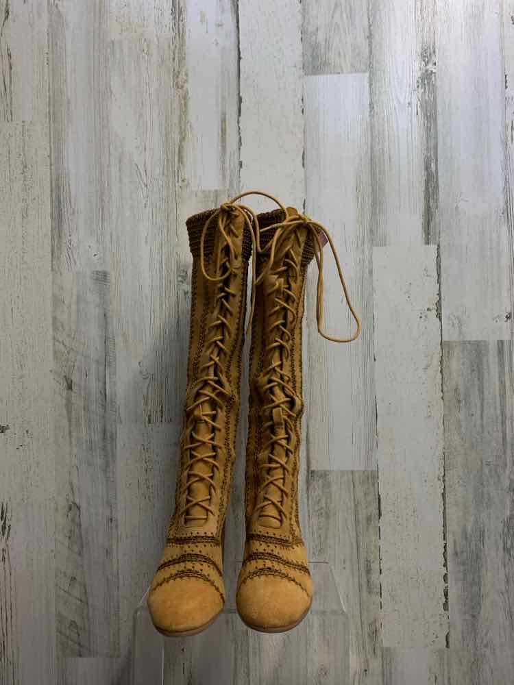 PRE-OWNED FREE PEOPLE SHOES 38 Tan HEEL Shoes/WHISKEY SUEDE KNEE HIGH BOOTS